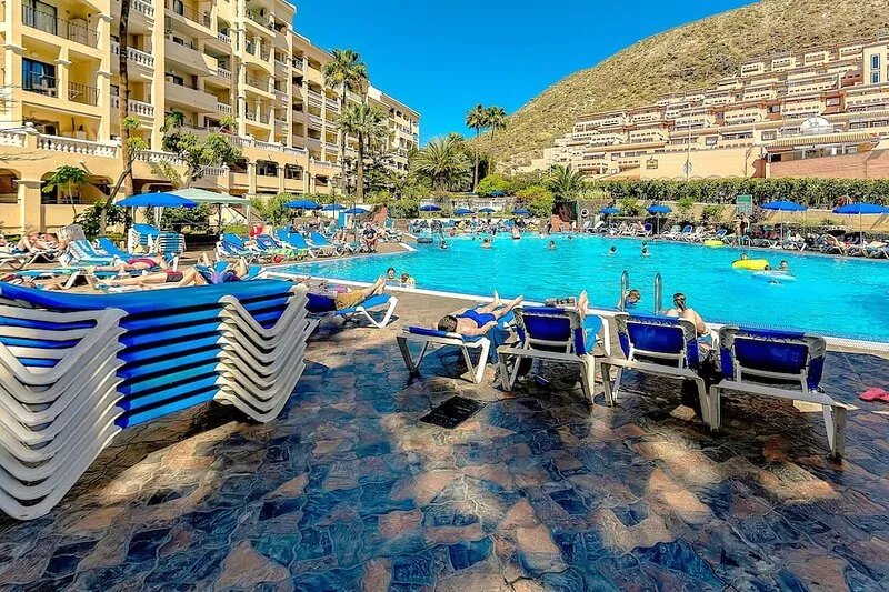 Cozy Studio with Large Patio in Castle Harbour, Los Cristianos