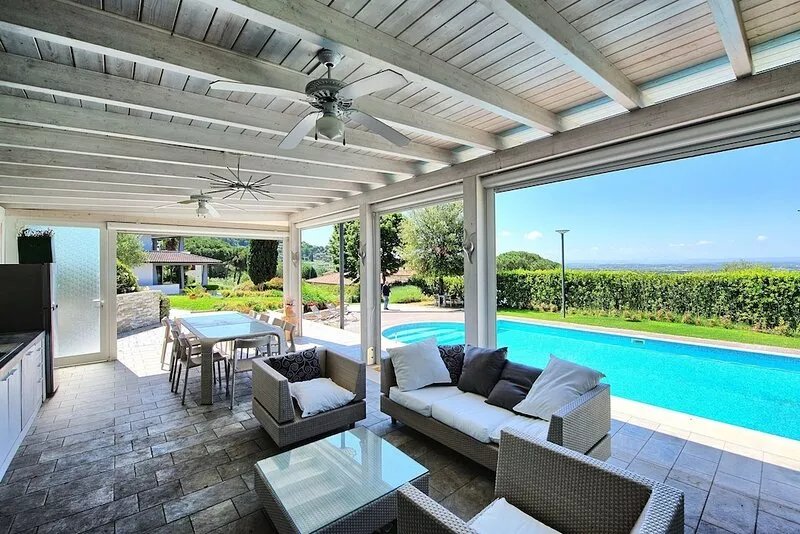 Casa White - Holiday Home with private pool and big garden near Castiglion