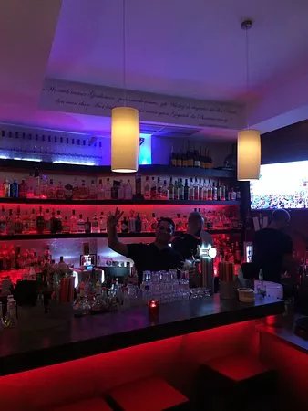 Marys Bar