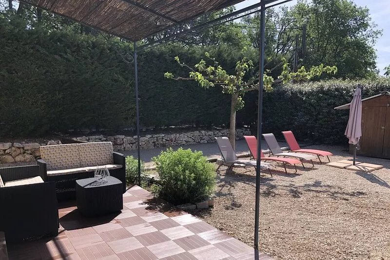 VILLA ST SATURNIN LES APT IN THE NATURAL PARK of the Luberon