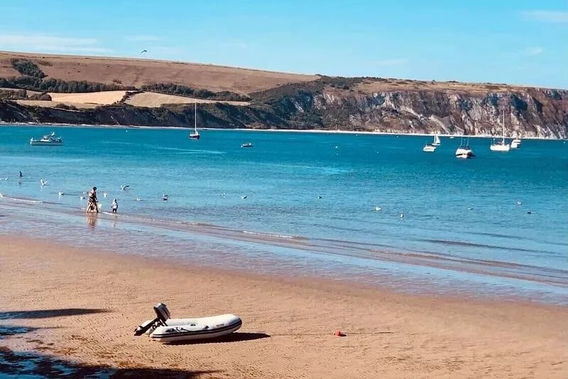 Grand, Stylish & Spacious - Sandy Shores, 3 min walk to Beach & Swanage centre