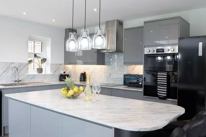 Field View 5-Bed House - free parking