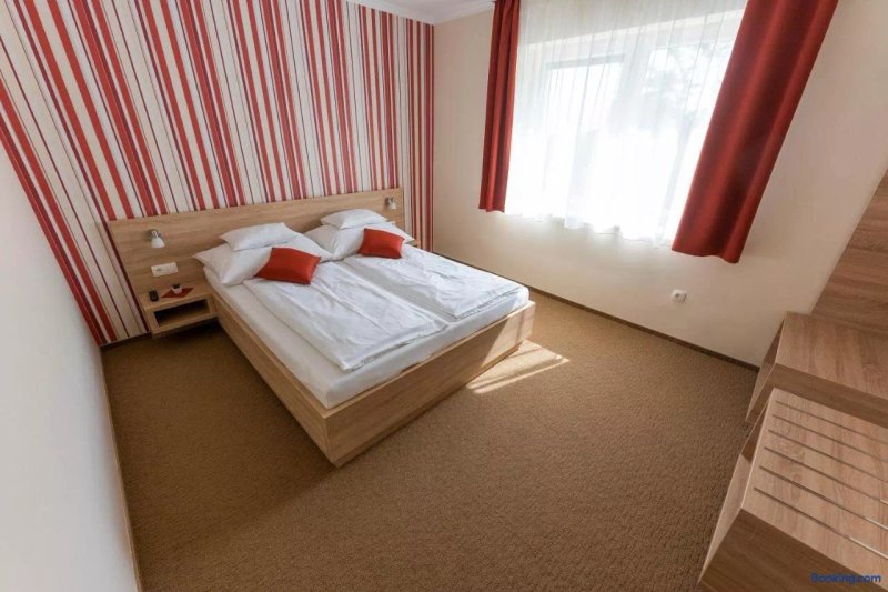 Belvarosi Nemes Apartmanhaz Szekszard