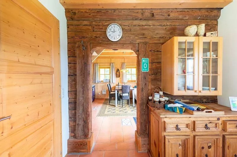 Beautiful holiday home with a natural stream