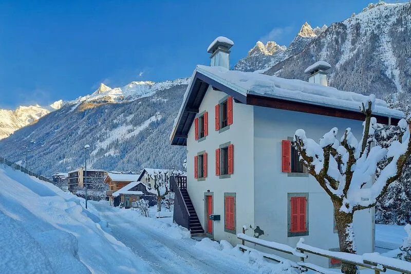 Apartment Serenite. Chamonix Holidays. Town Centre. Spacious. Quiet location