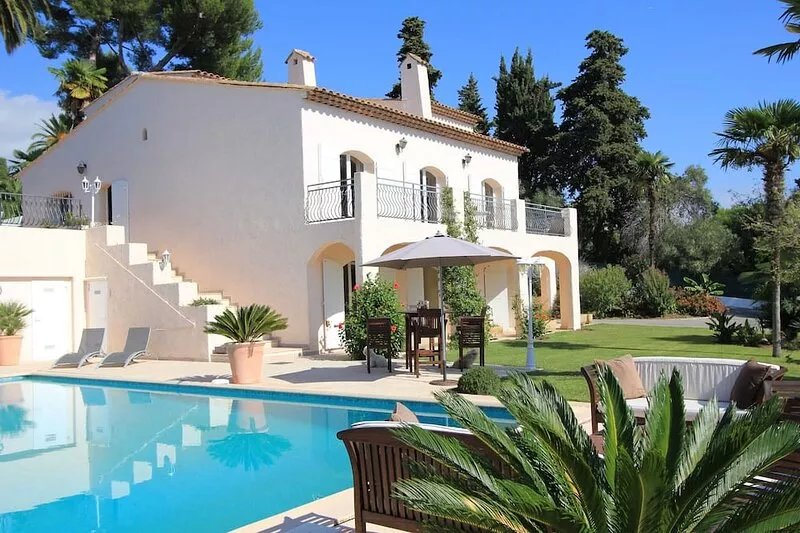 Large Private garden apartment       LIKE RENTING A VILLA
