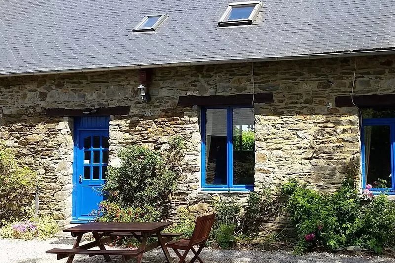 Traditional Farmhouse Gite at the heart of Brittany (Sleeps 1-5 in 2 Bedrooms)