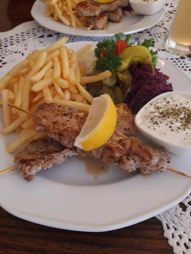 Bachus Hotel Restaurant