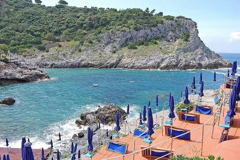 House seaview terrace, pool, solarium, priv beach inclusive ideal for 4 all incl