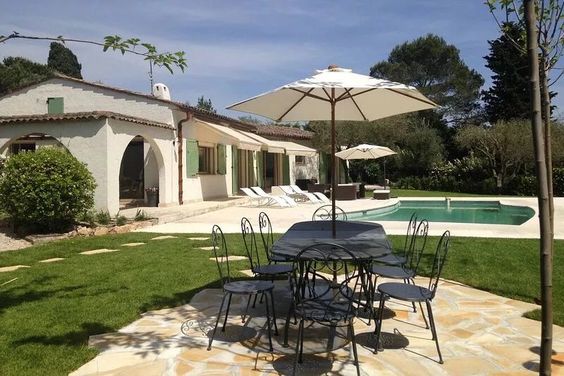 Charming Family Villa Set In Lush Garden (2000m2) With Private Pool