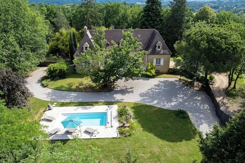 Magnificent stone house set in greenery with private swimming pool