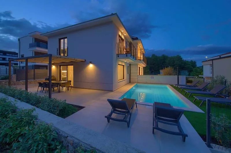 Holiday house FRA&LA with private pool