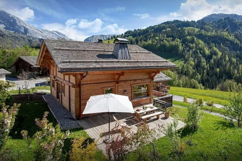 Chalet Le Charmieux - cosy base for 12, cinema & great views - OVO Network