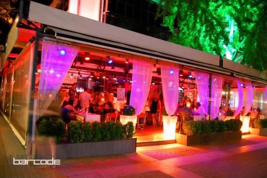 Bars & nightlife