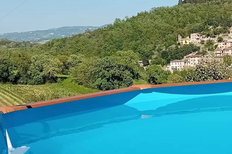 Lovely Cottage in the Tiber River Park, panoramic eclusivo near Todi