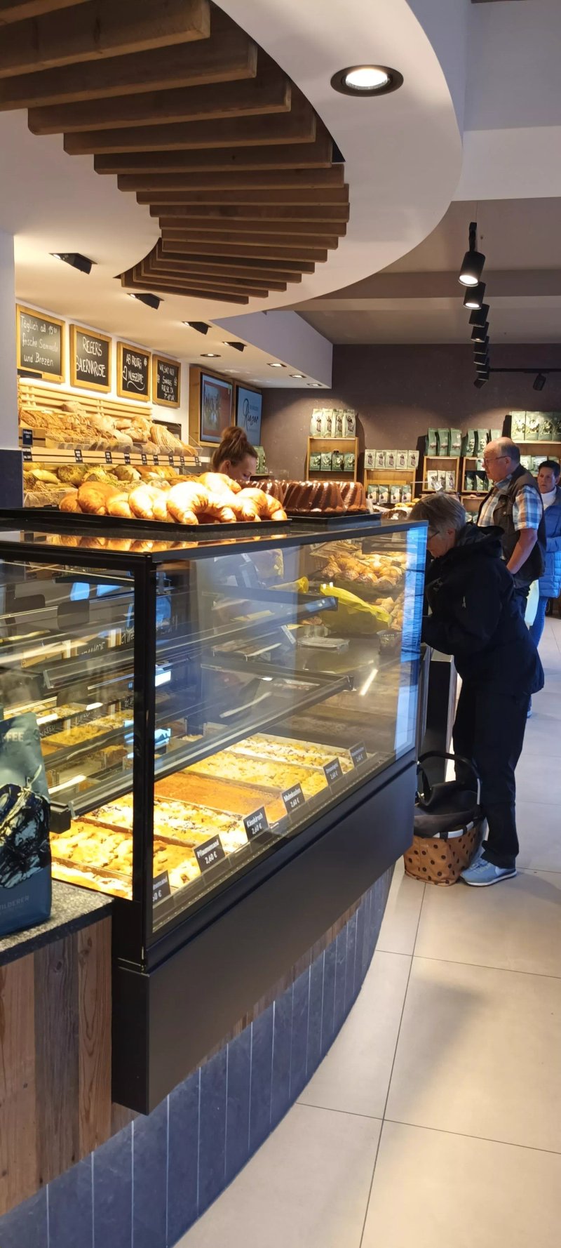 Backerei Rieger in Mittenwald mit Selbstbedienungs - Cafe