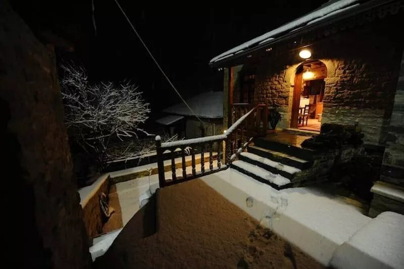 Mountain house -mountain getaway in the picturesque village of Sirako