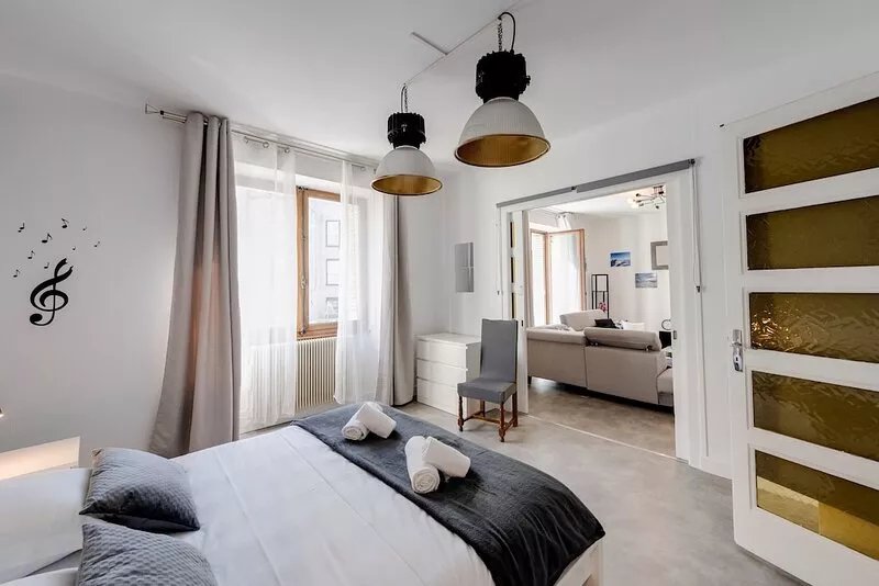 Les Capucins -  3 bedroom apartment near the city