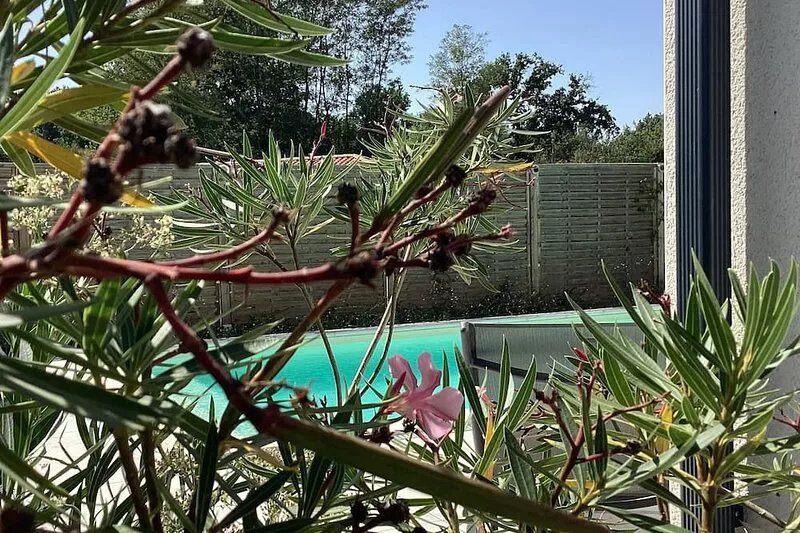 EW 3 BEDROOM HOUSE WITH PRIVATE POOL IN DORDOGNE PERIGORD NEAR PERIGUEUX