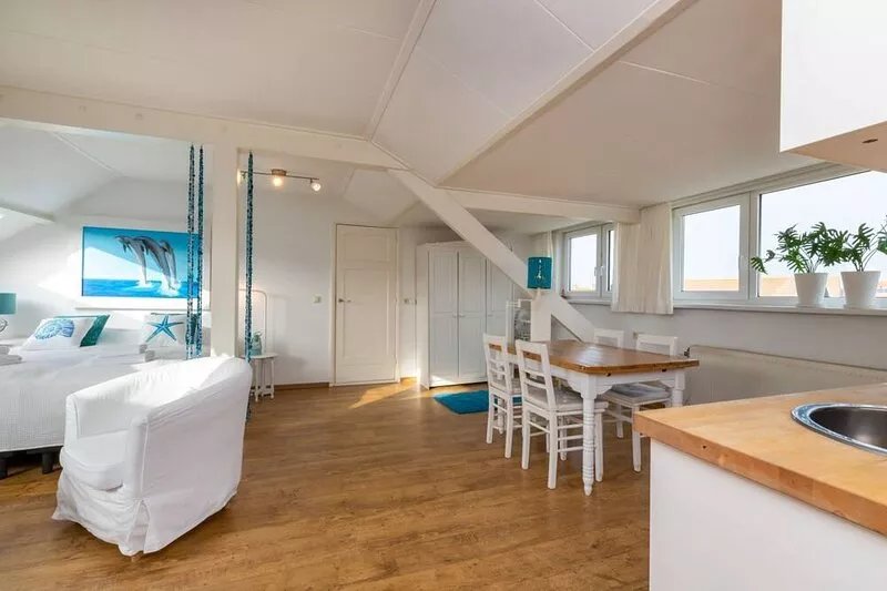 Bright apartment 4 pax within walking distance beach, supermarket, restaurants