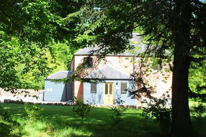 Beautiful open plan cottage in the heart of woodlands close to beach and golf.