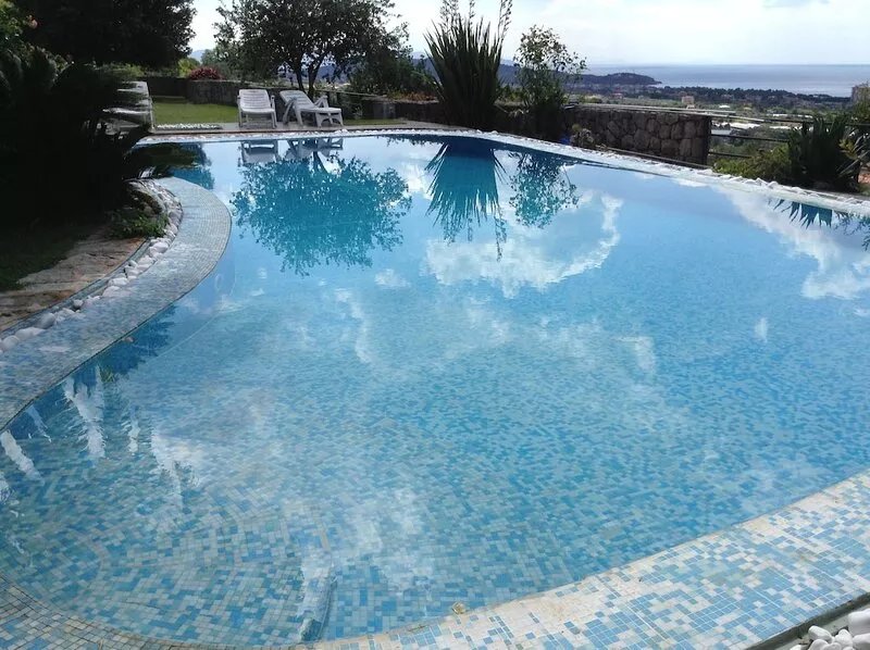 Piccolo Paradiso, elegant villa with swimming pool, sea view, between Rome and