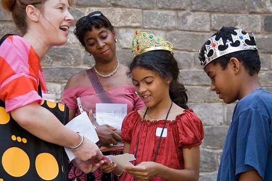 Runner Bean Tours: Kids & Family Walking Tour