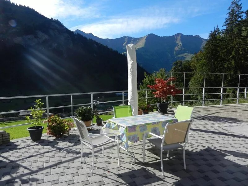 Cozy apartment, family-friendly, detached, off the main road