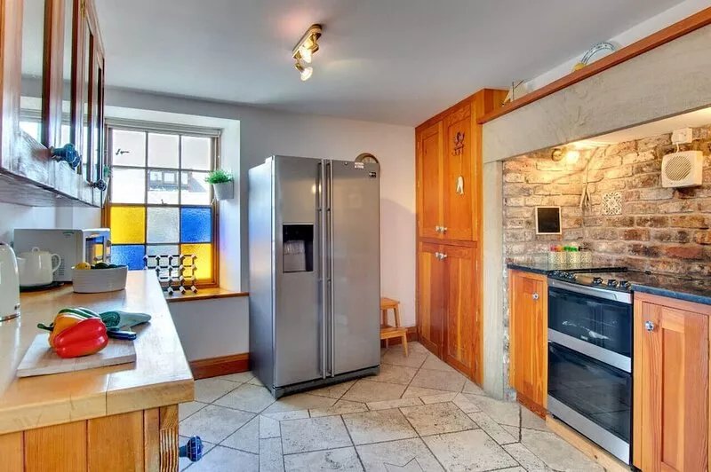 Bega's Bead - Three Bedroom House, Sleeps 6
