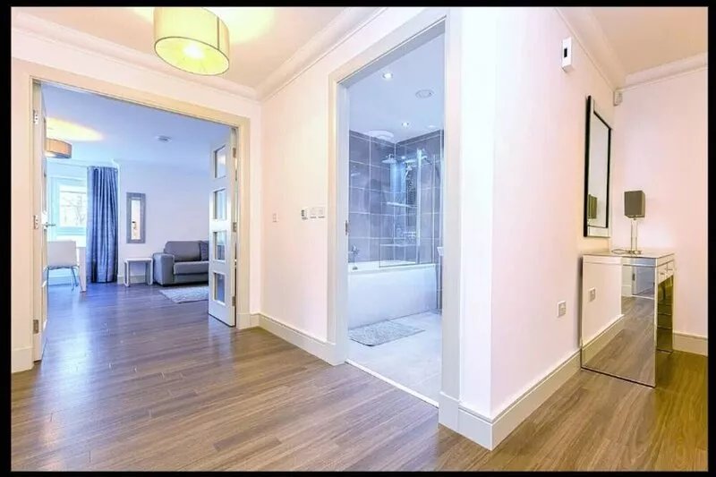 This apartment is a 5-star property, in a great location for the town centre.