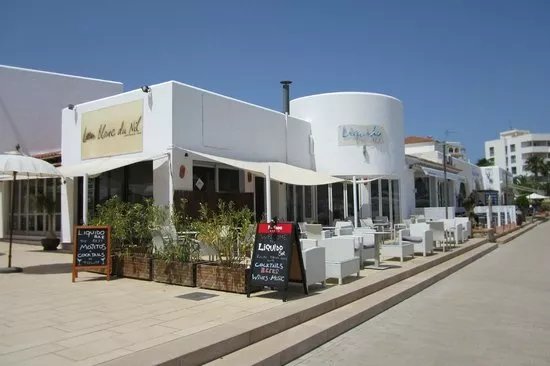 Liquido Cocktail Bar