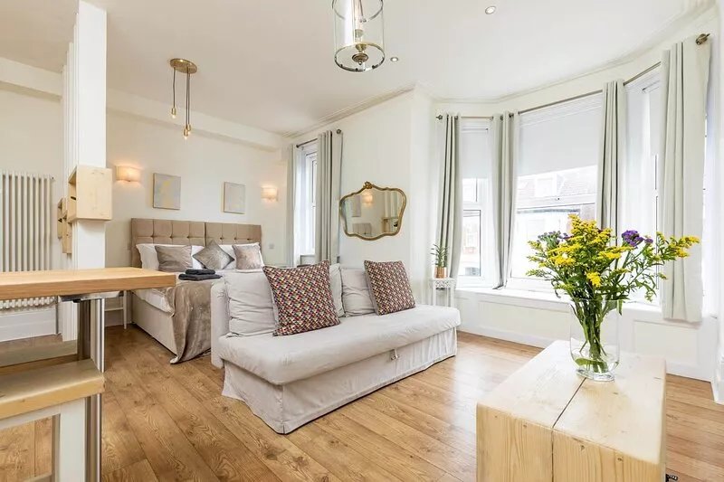 Brand New Open Plan 1 Bedroom Holiday Suite