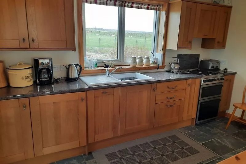 Loneacre -  a bungalow that sleeps 4 guests  in 2 bedrooms