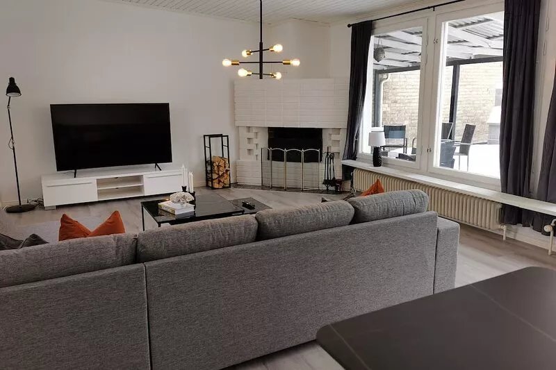 A fresh villa close to the center, 3 bedrooms and a large living room