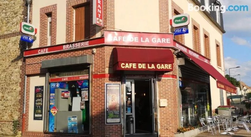 Cafe De La Gare