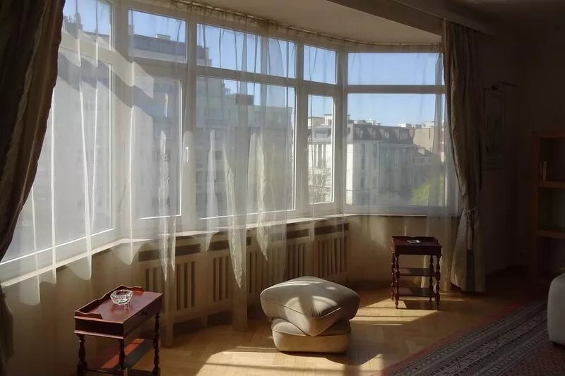 Large apartment very sunny, 5 th floor, 200 m2, Brussels Centre