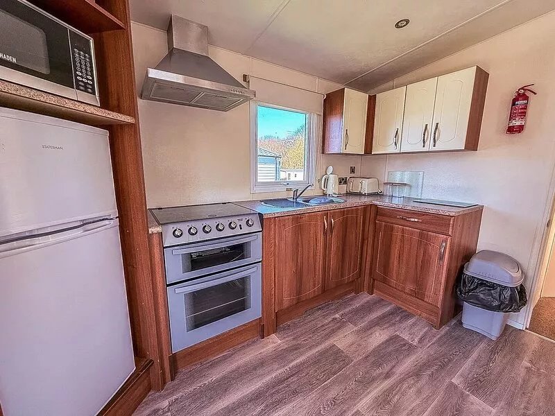 Lovely 4 berth caravan with decking to the side at Kessingland Beach ref 90039BC