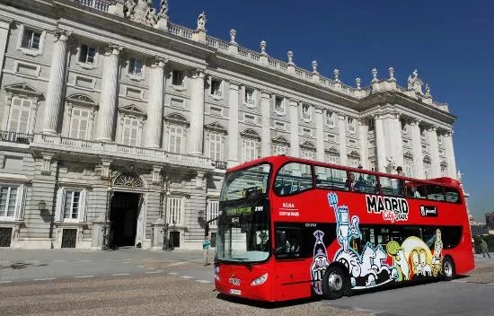 Hop On/Hop Off Bus Tour Madrid
