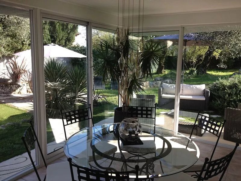 Private Villa 90m², 2 bedrooms (4 pers), private pool & garden, very quiet