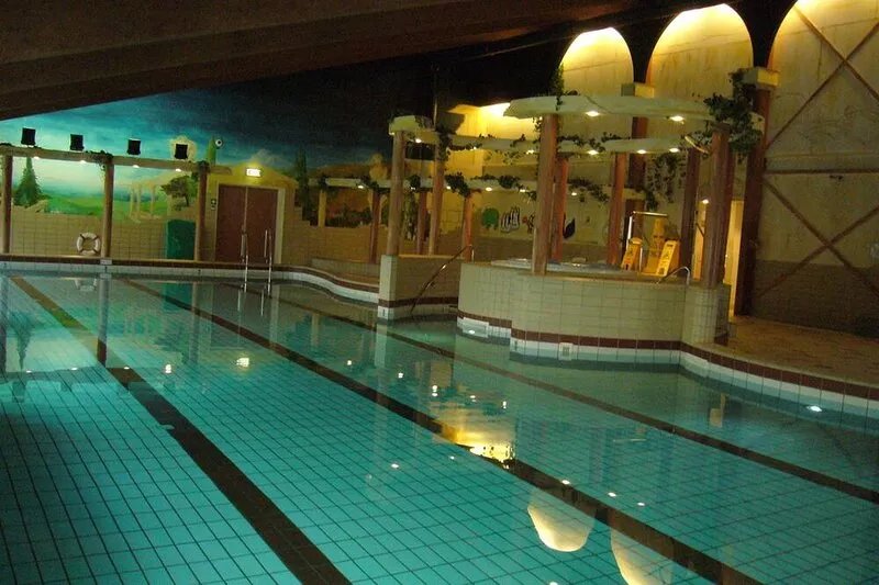 Spacious 8 person vacation home by the sea, 8 minutes walk to the beach