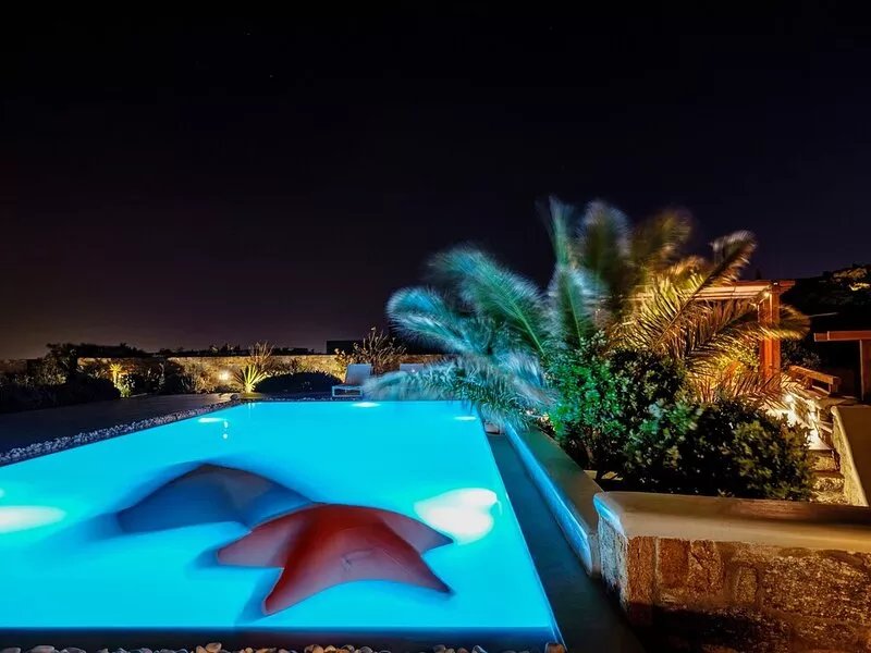 Modern Villa, 5 Master BR, Large Private Pool, Sunset View, close 2 Mykonos Town