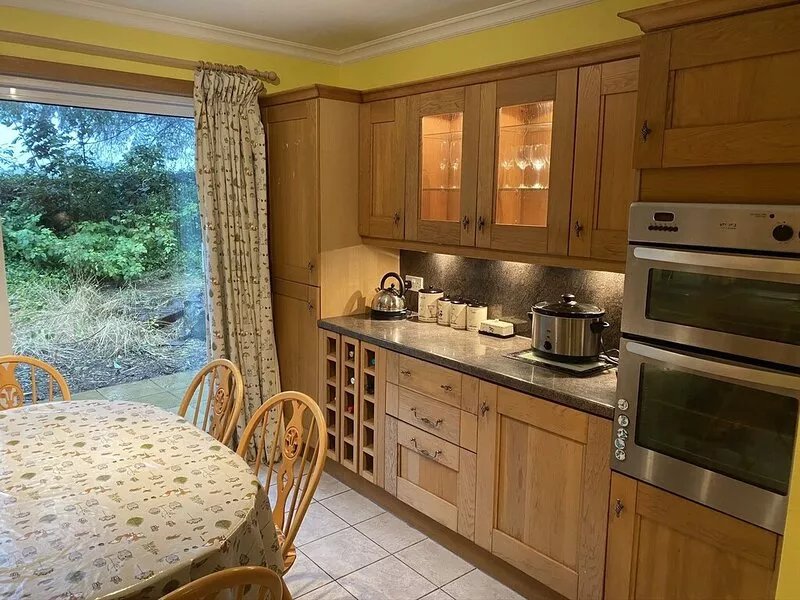 Whispering Trees Tranquil Retreat with hot tub