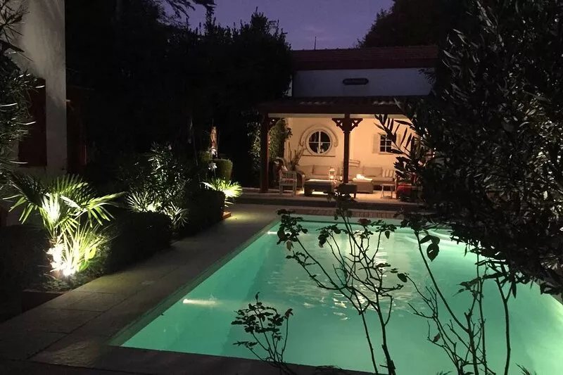 CHARMING FAMILY VILLA HEART ARCACHON. BEACH 400 m - TOWN CENTER 300 m