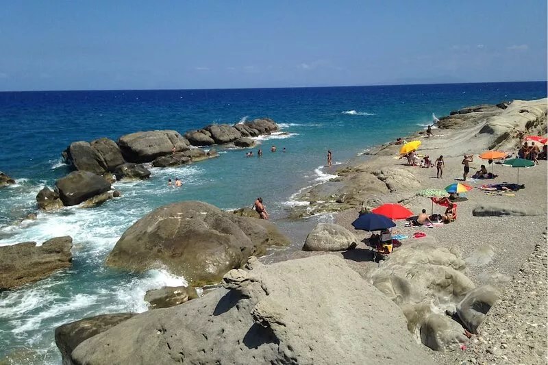 Villa with private pool and tennis court on the hills of Capo d'Orlando