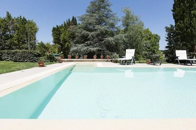 SPECTACULAR VILLA NEAR ROME