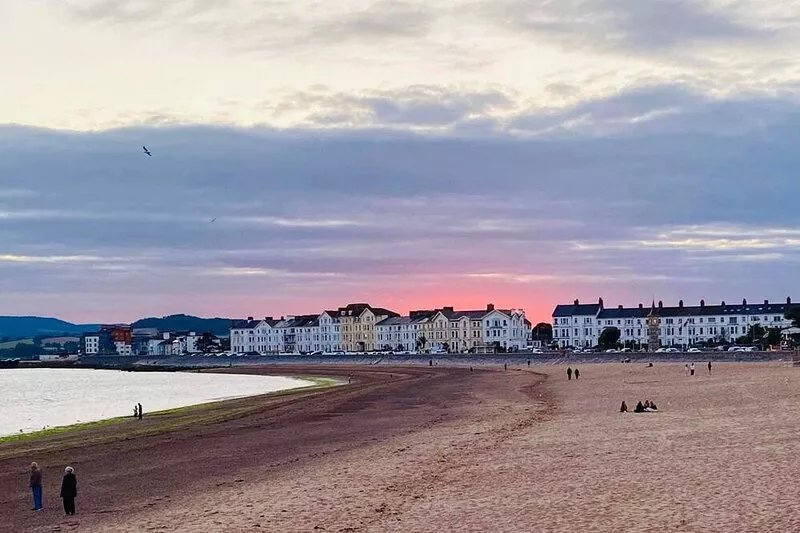 Apartment right on the seafront of Exmouth Beach.