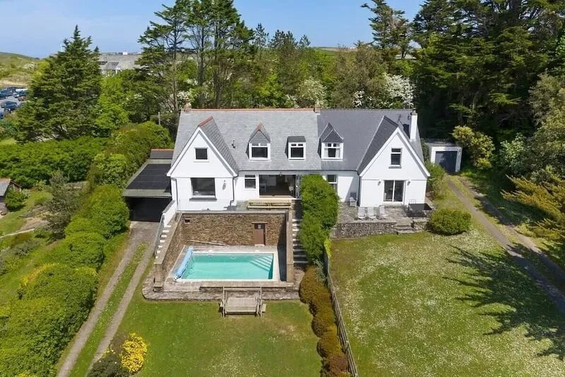 Beautiful Home with Pool Overlooking Camel Estuary