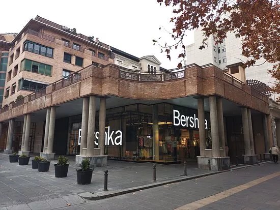 Passeig De Pere III