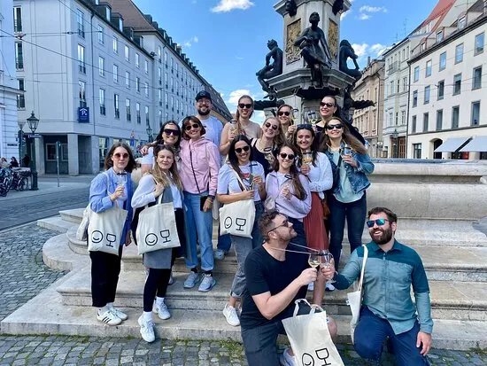 Walk 'n' Wine - Altstadt-Tour & Wine-Tasting