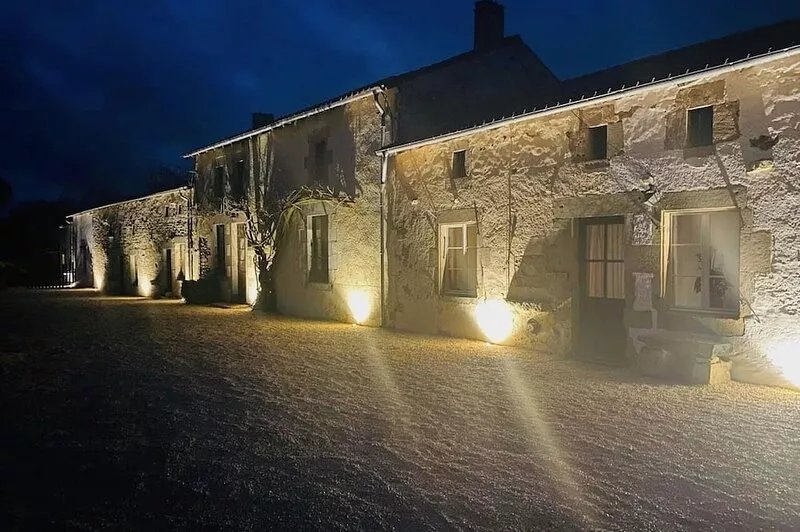 Family friendly gîte set in idyllic countryside w/games barn + 12x6m pool